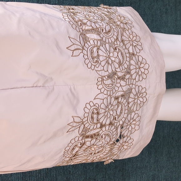 BCBGMaxAzria Cute Flowery Summer Dress! - Picture 10 of 16